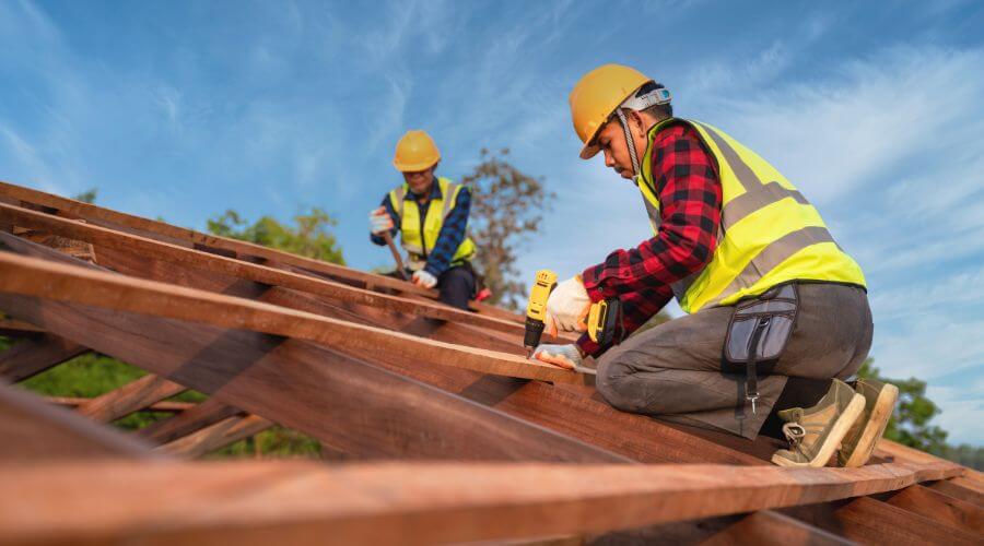 Professional gutter cleaning in Coloma, MI